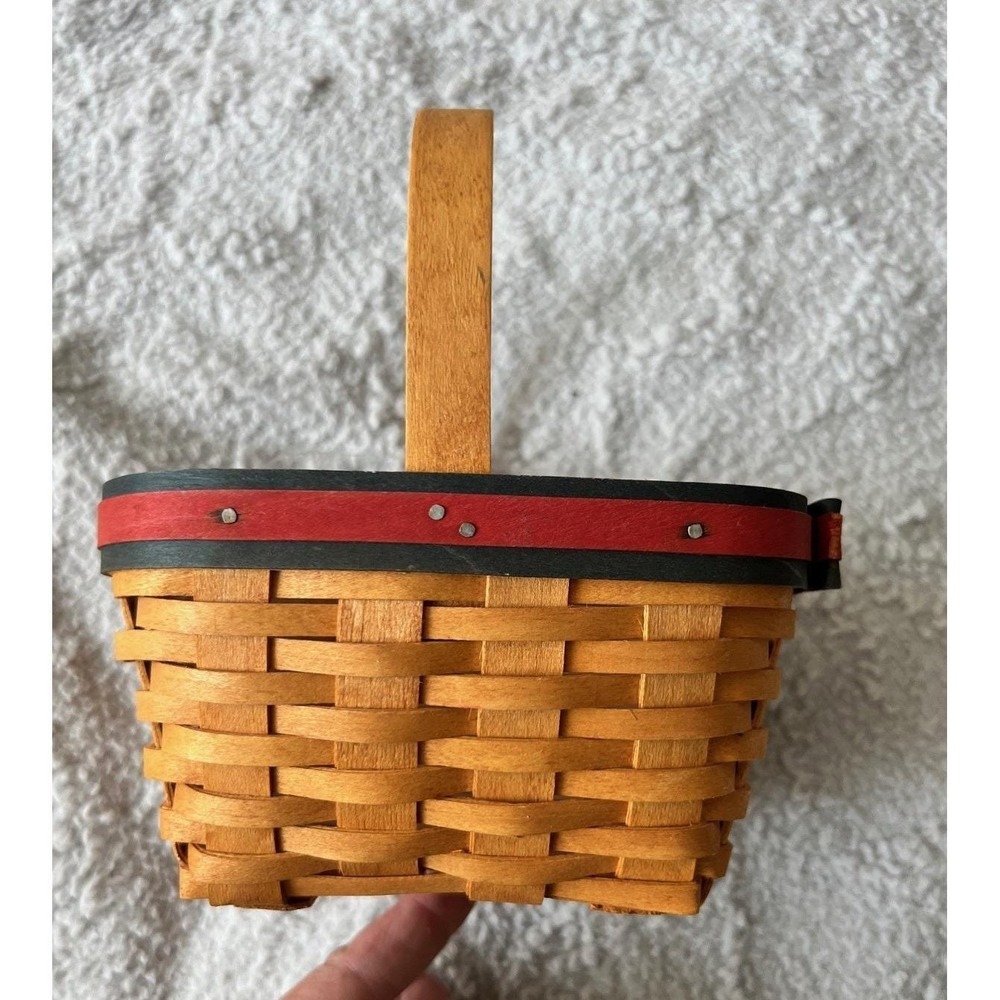 Longaberger‎ 2001 All American Strawberry Basket - Picture 6 of 7